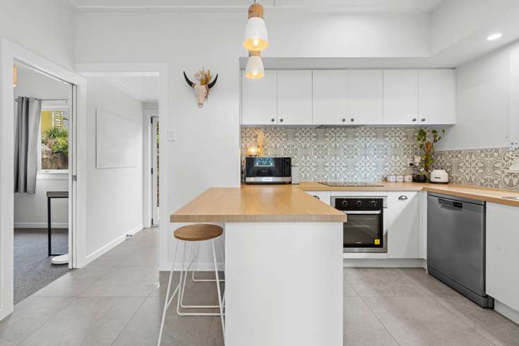 6 Anzac Road Morningside_5