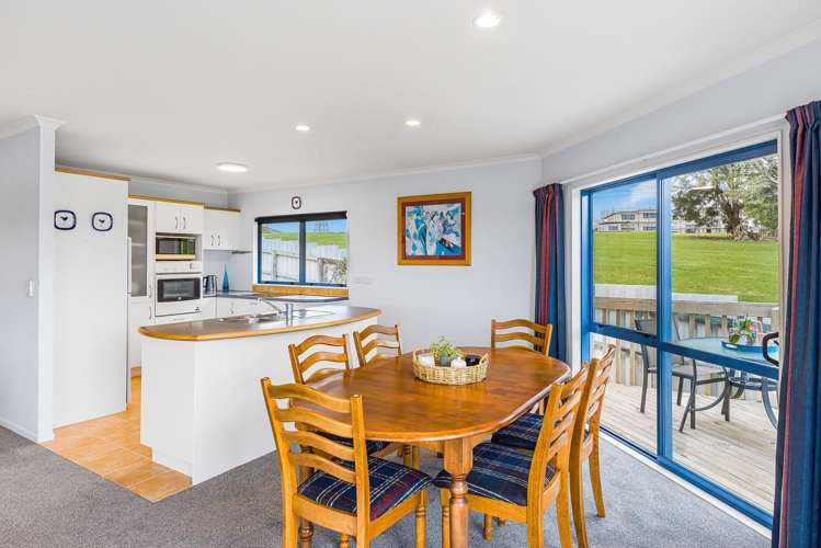 1b Triangle Road Massey_8