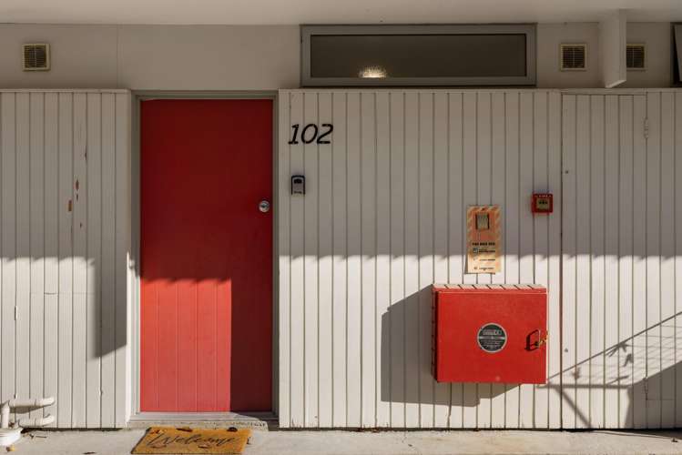 102/4 Lake Avenue Frankton_17
