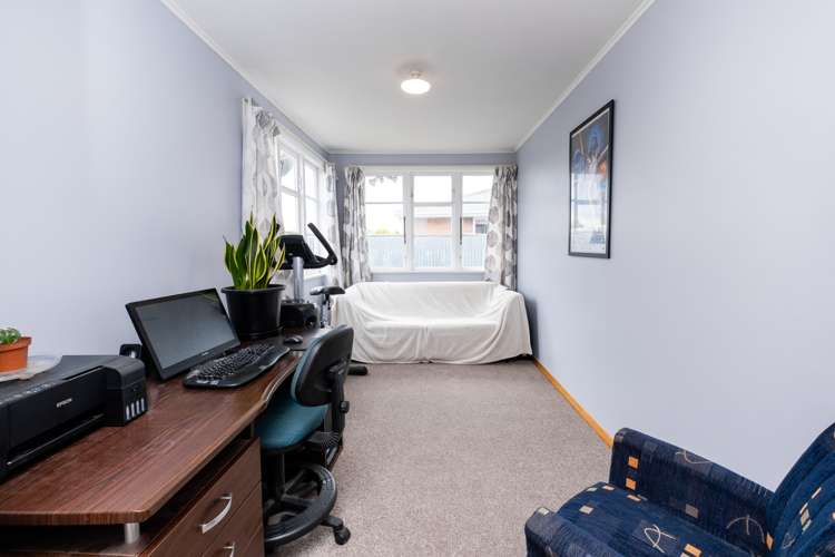 17 Neal Crescent Onekawa_11