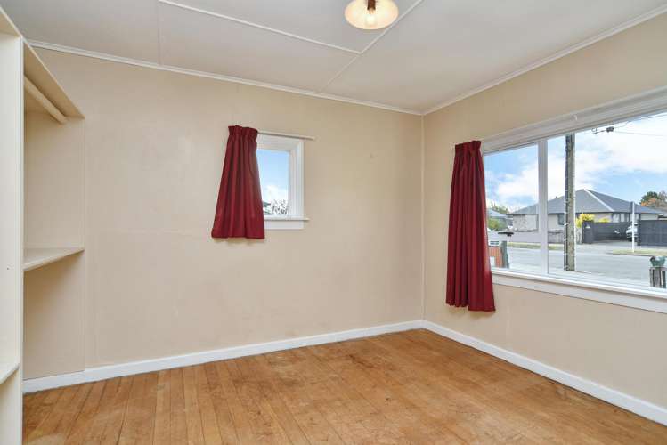 262 Breezes Road Aranui_12