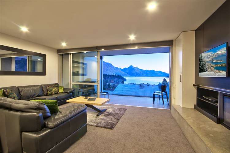 13/60 Hallenstein Street Queenstown_3