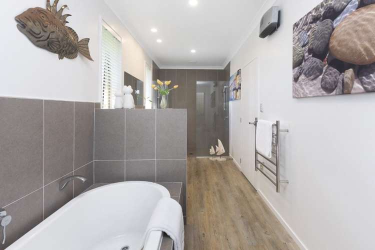 16 Torrey Pines Waimairi Beach_13