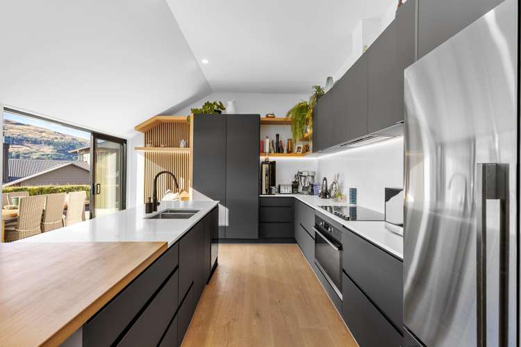 8 Elizabeth Place Kelvin Heights_5