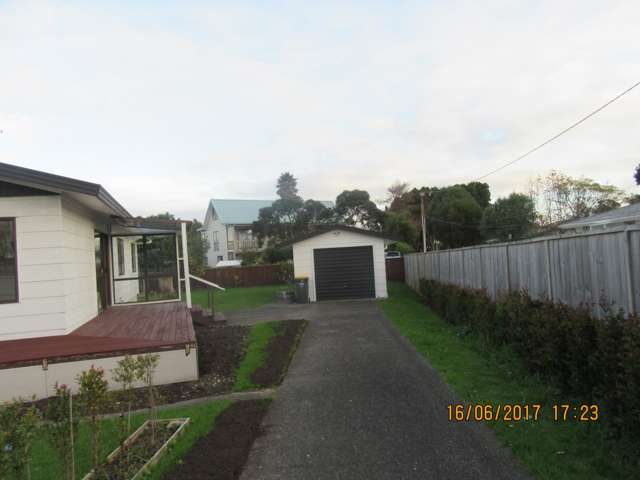 9 Doment Crescent Orewa_1