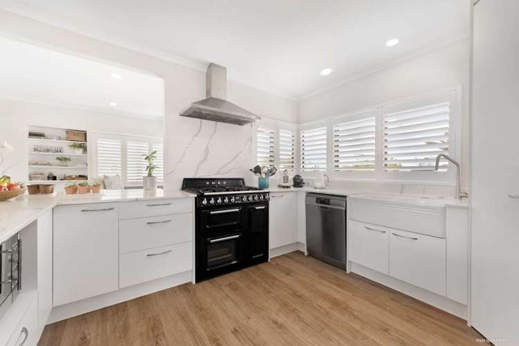 827 Whangaparaoa Road Manly_13