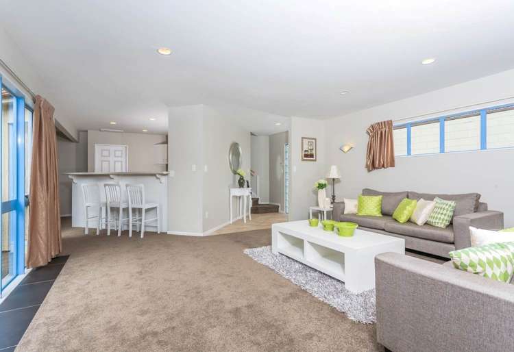 83 Old Lake Road Narrow Neck_8