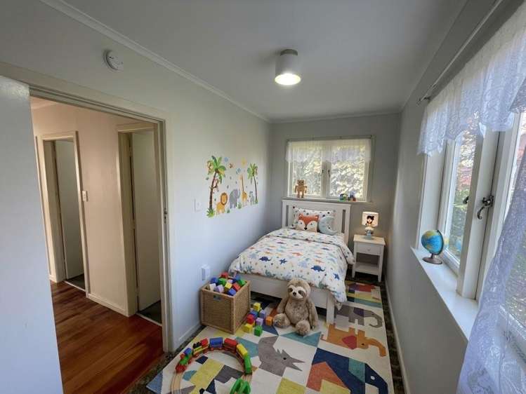 27 Reid Road New Lynn_5