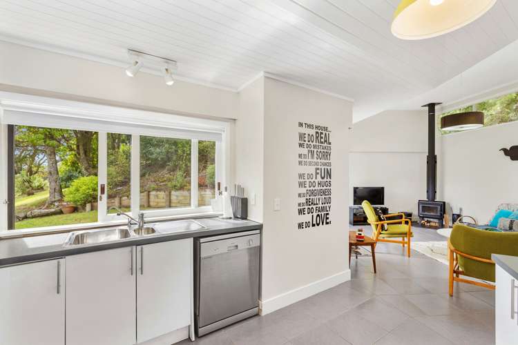 1080 Sandspit Road Sandspit_6