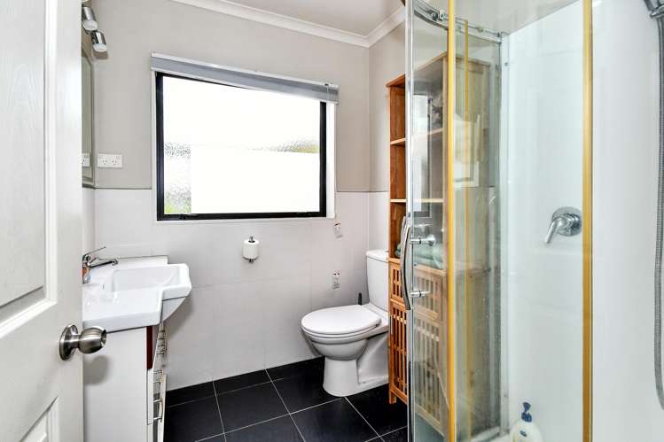 53 Saralee Drive Manurewa_12