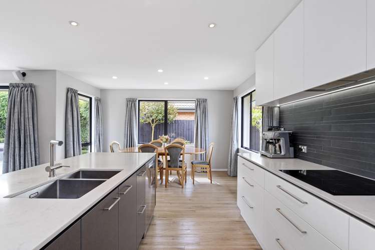 9 Napoleon Close Harewood_10