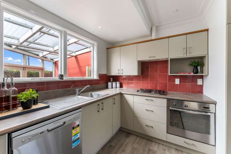 90 Teesdale Street Burnside_4