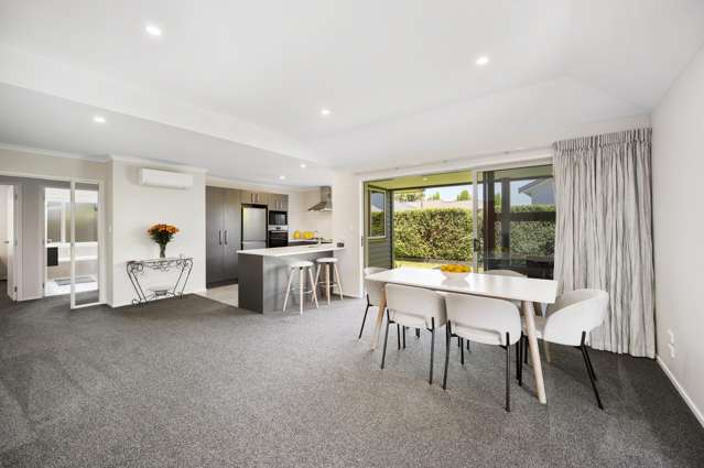 5 Arbuckle Road Frimley_2