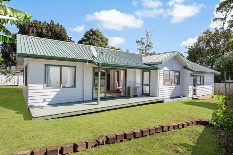 106a Royal Road Massey_1