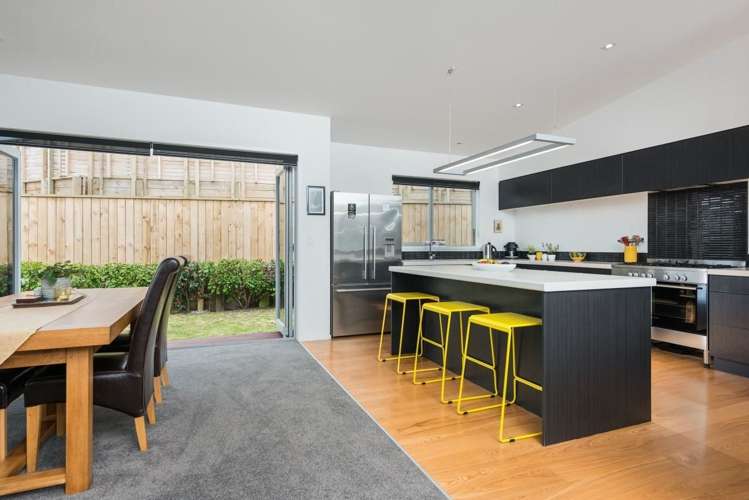 7 Crater Close Pyes Pa_8