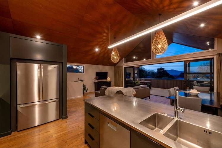 16 Sloane Avenue Tihiotonga_41