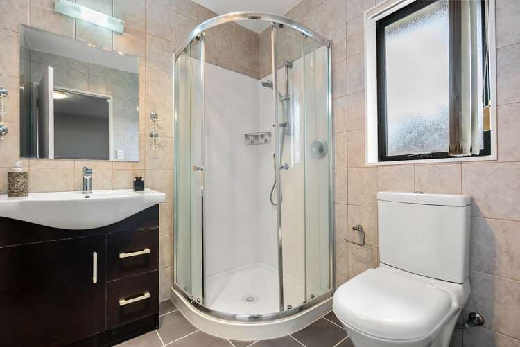 8 Sai Street Flat Bush_13