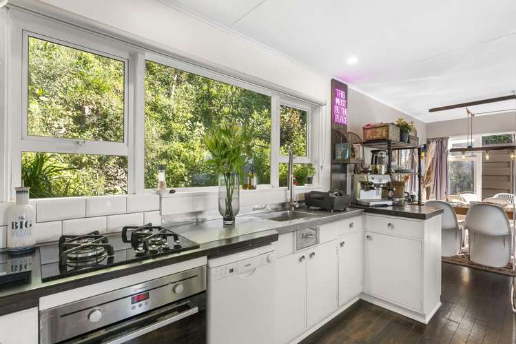 15 Fortification Road Karaka Bays_12