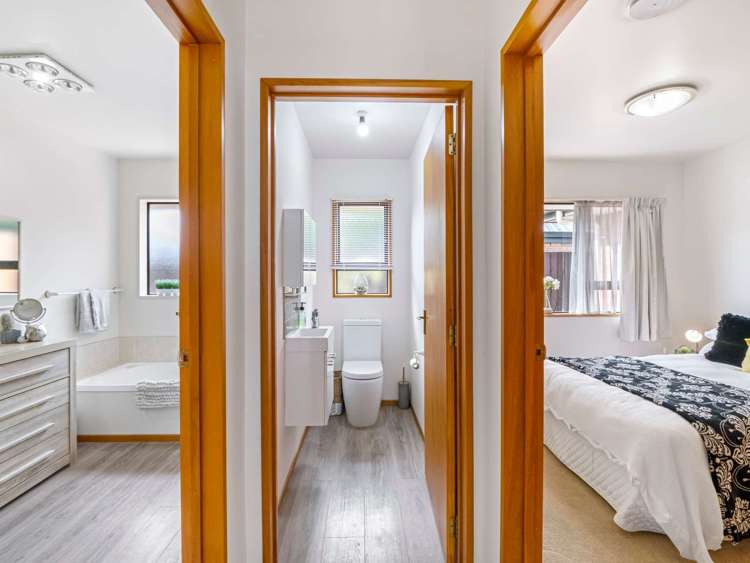 4 Chesterfield Mews Russley_21