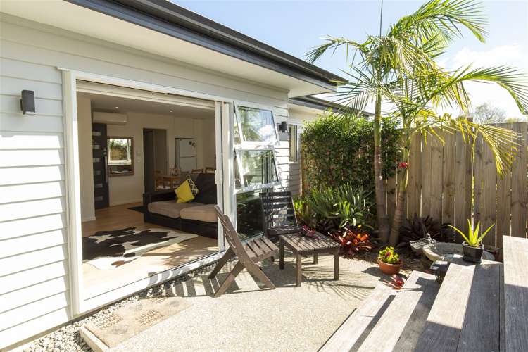 2 Miran Lane Red Beach_14