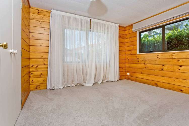 37b John Dee Crescent Red Beach_8