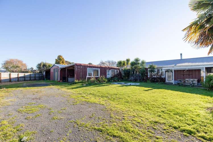 9 Front Miranda Road Waitakaruru_26