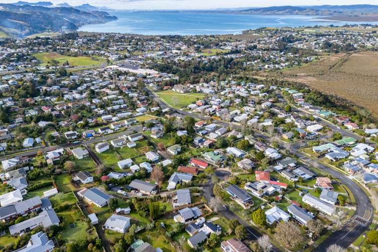 5 Montague Place Onerahi_16