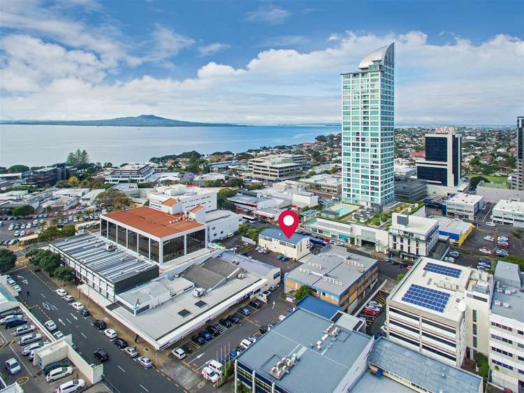 Office 2/5 Huron Street Takapuna_7