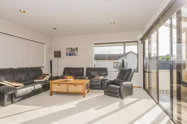 15A Gillard Place 1659_1