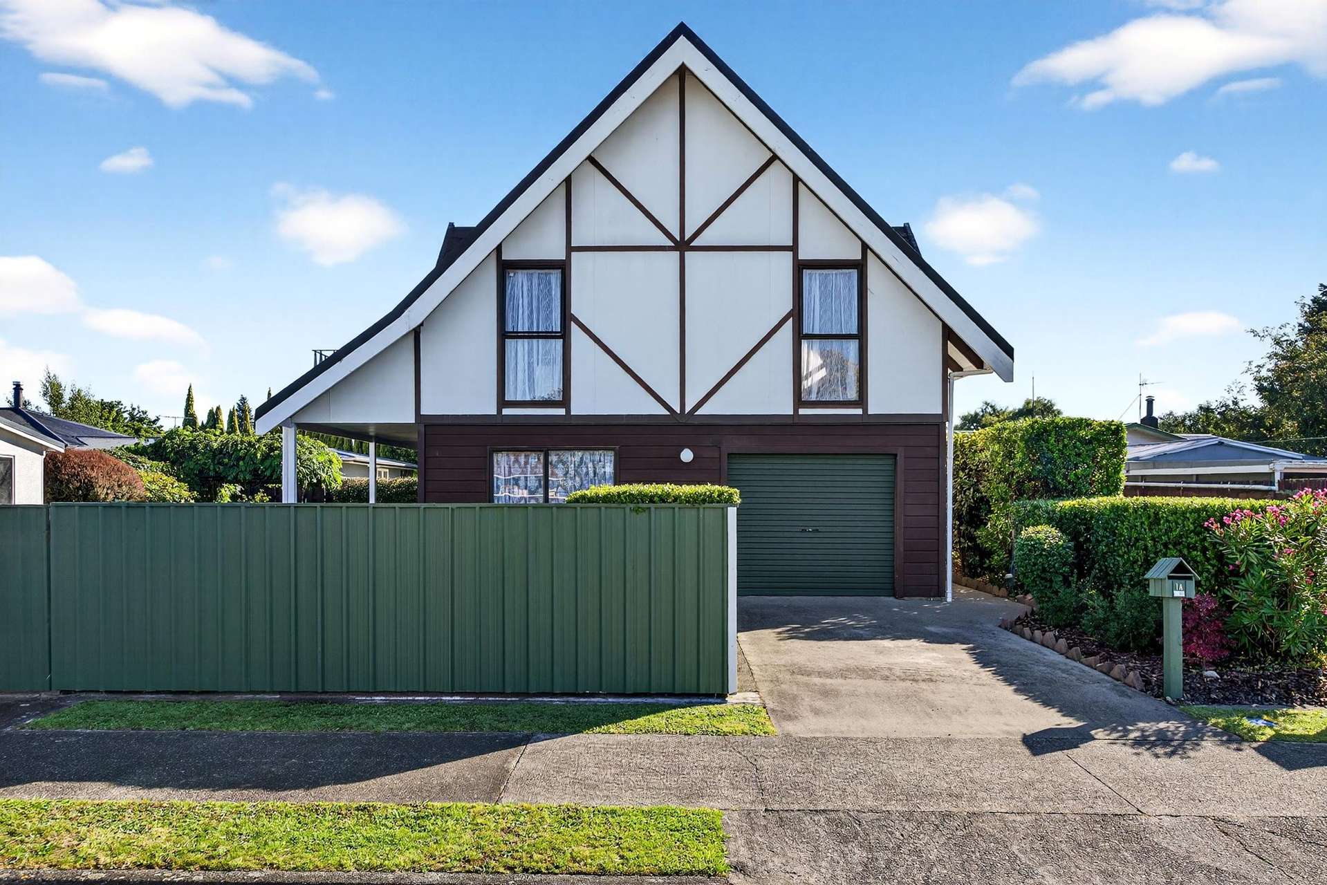 1A Hornsby Street Carterton_0