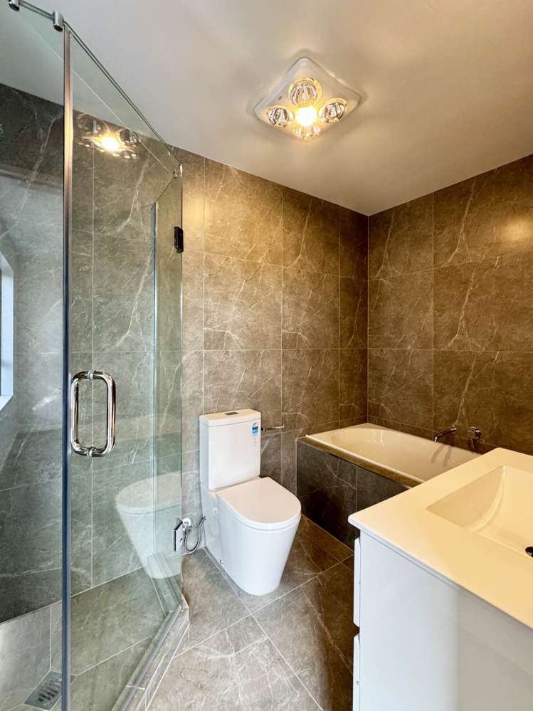 2/20 Penzance Road Mairangi Bay_8