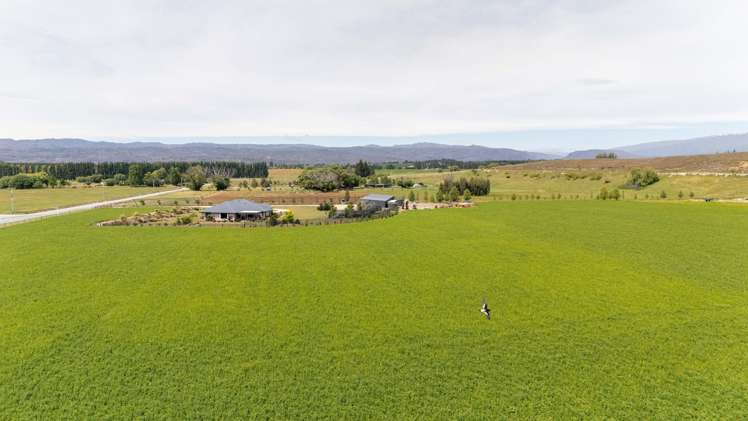 57 Golden Road Alexandra_40