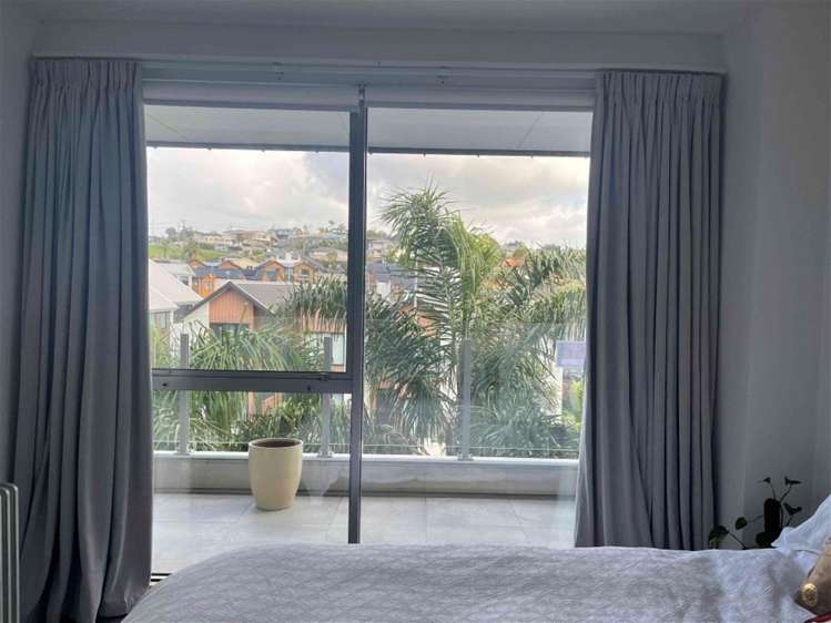 210/17 Link Crescent Stanmore Bay_9