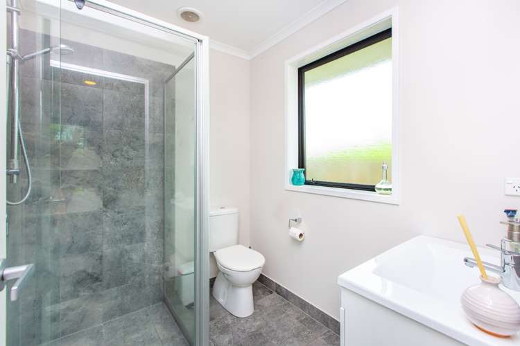 24 Kawariki Drive Baverstock_9