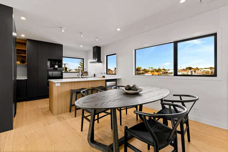 2/1 Omana Road Milford_5