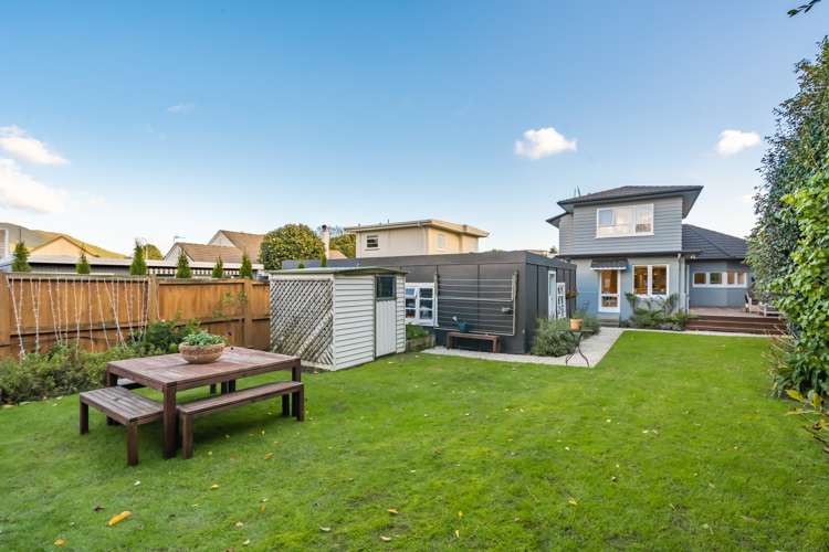 8 Military Road Boulcott_23