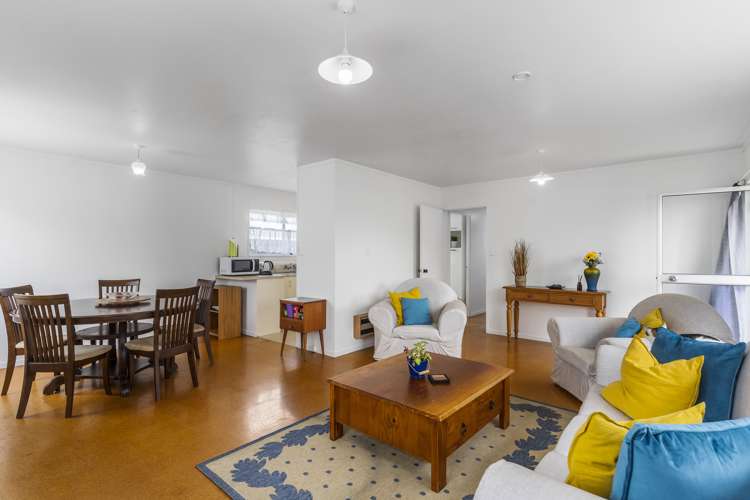 24 Elsie Morton Place Papakura_2