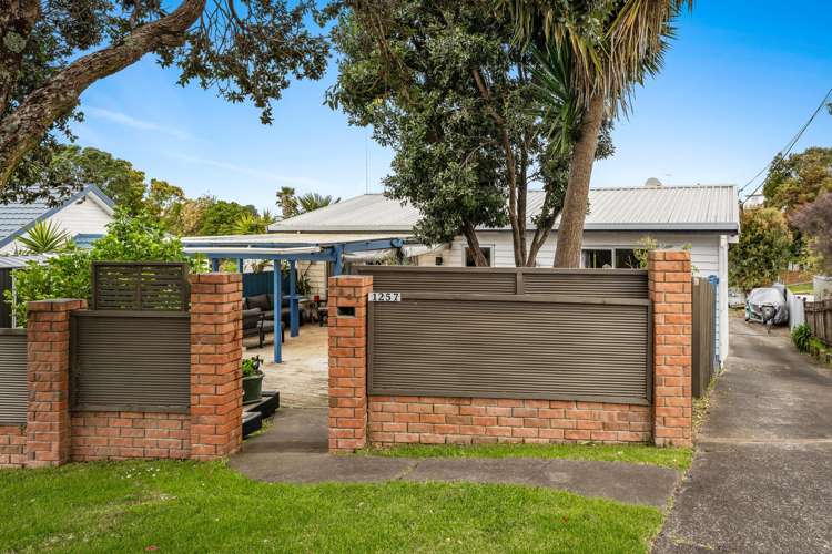1257 Whangaparaoa Road Gulf Harbour_16