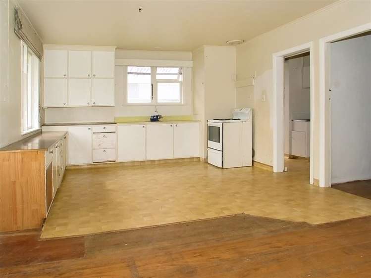 7 Massey Street Tawa_6