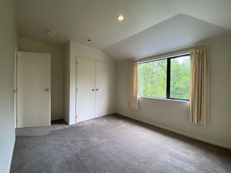 18B Jonathan Place Sunnynook_8