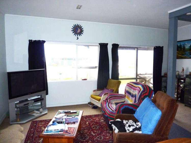 2 Sunderland Street Waimangaroa_19