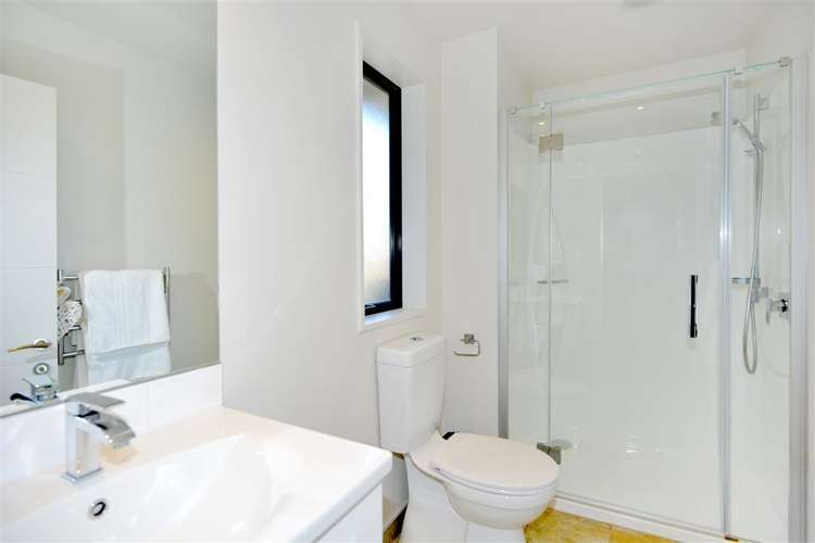 60 Waitikiri Drive Parklands_14