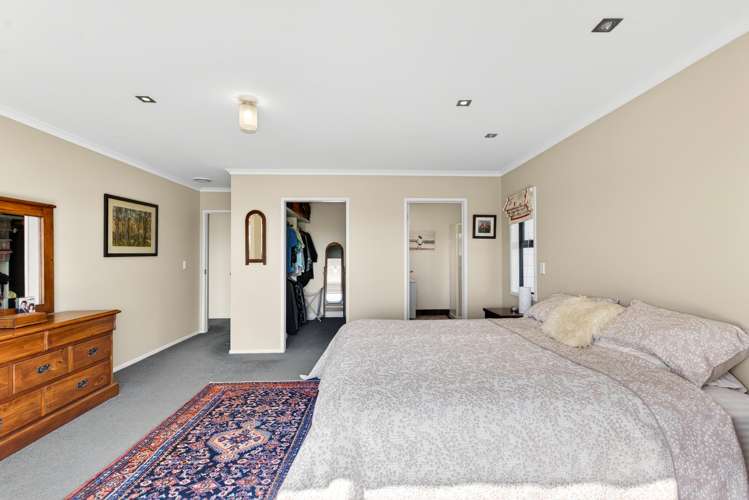 701 River Road Otane_25