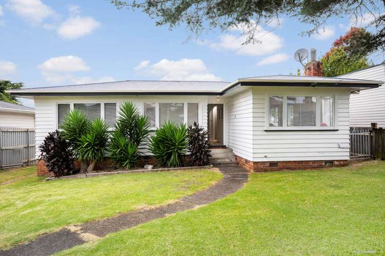 8 Kerrydale Road Manurewa_1