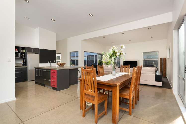 33 Pompano Key Papamoa_4