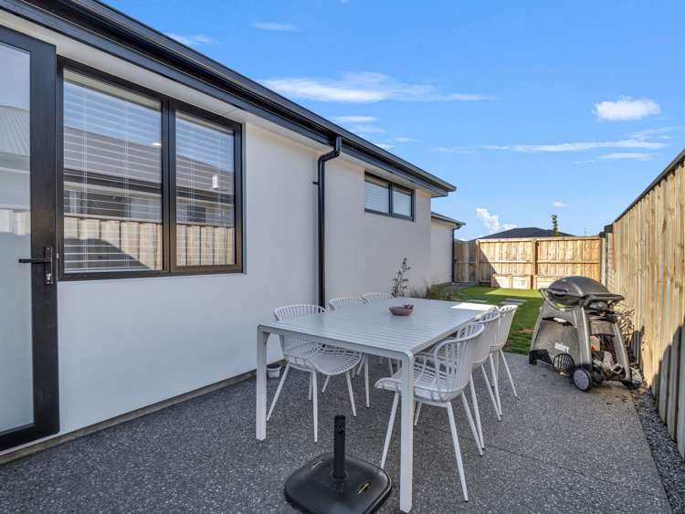 63 Pegasus Main Street Pegasus_26