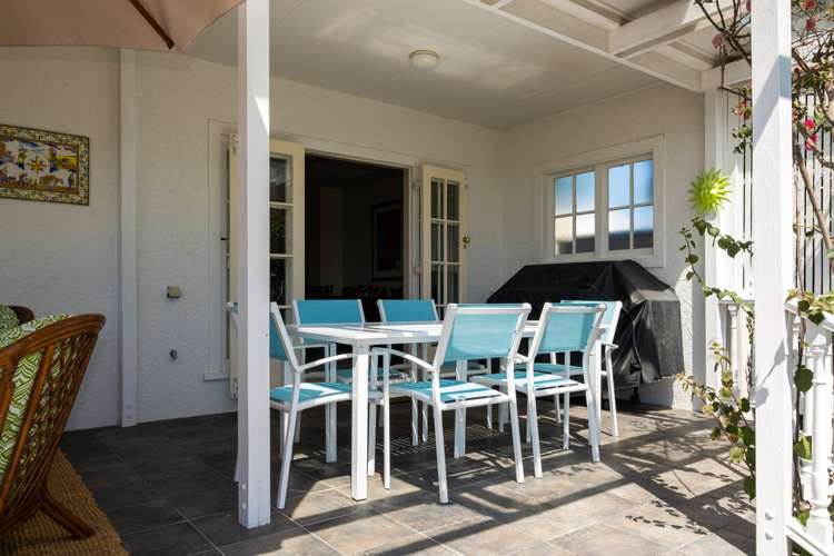 2 Emerald Hill Havelock North_19