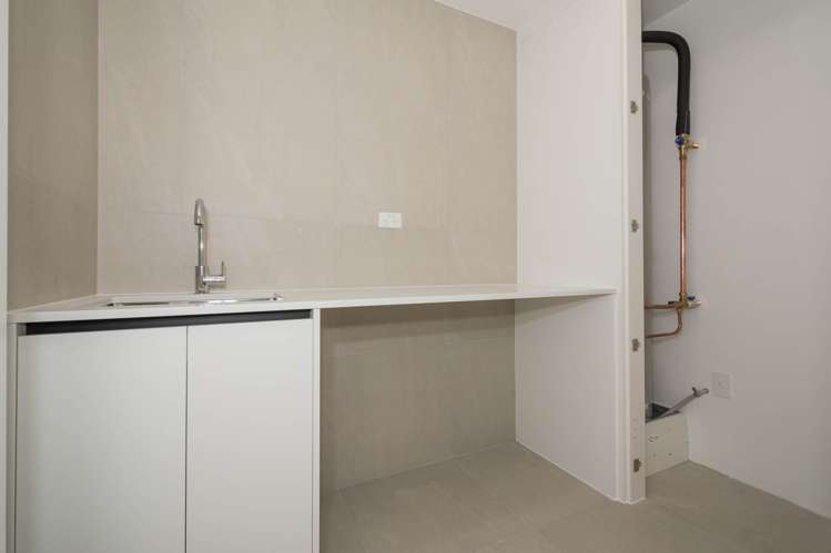 D/206 Archers Road Glenfield_16