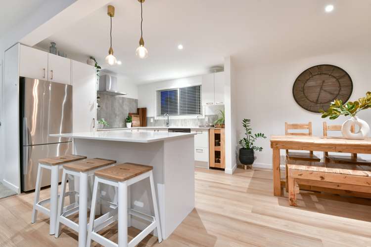 326 Whangaparaoa Road Stanmore Bay_5