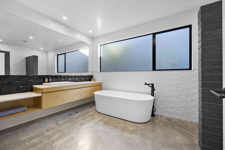 27 Brownhill Road Whitford_17